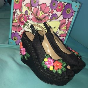 SALE Poetic Licence License Petal Pusher Black NIB